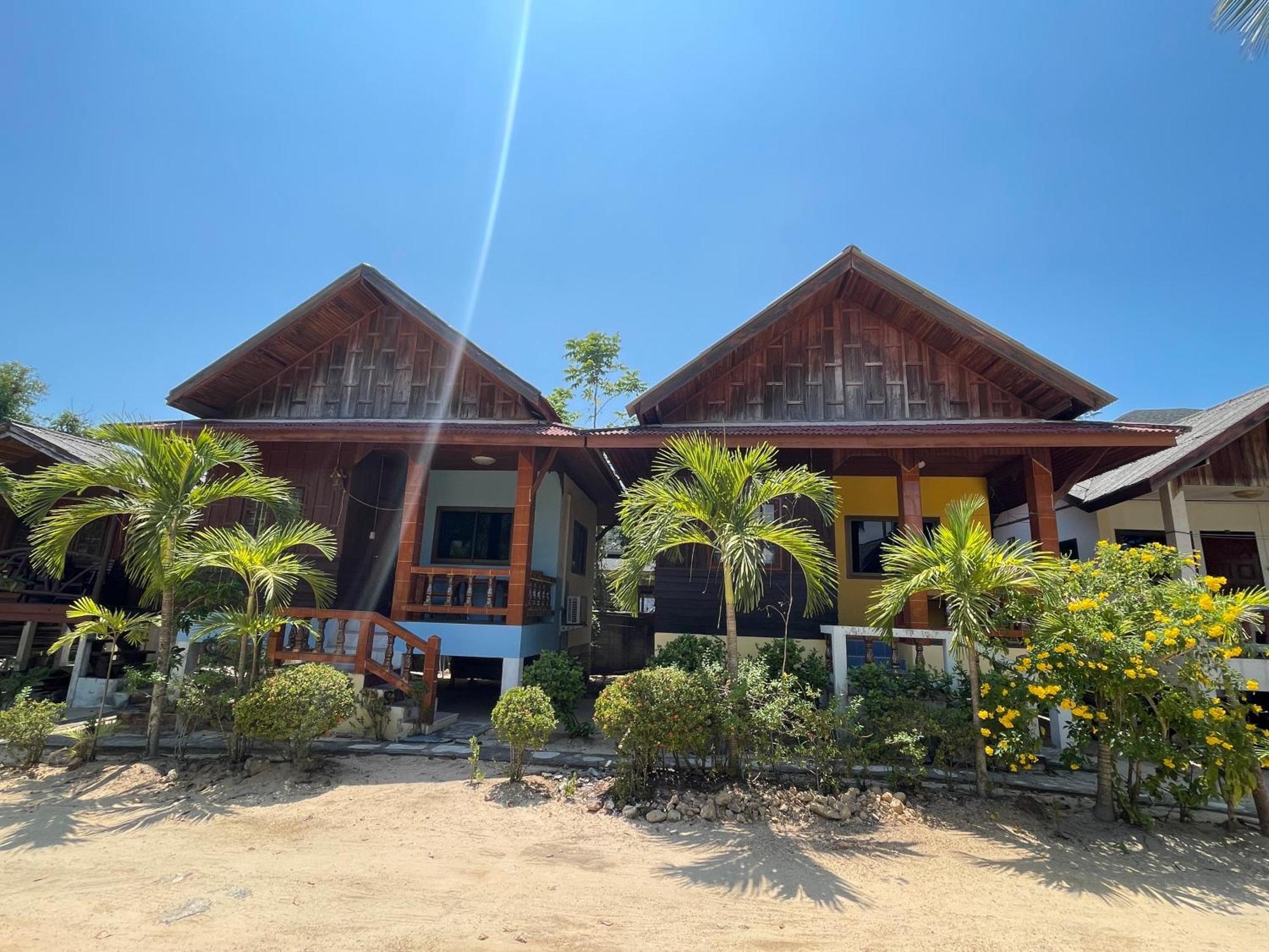 Anong Villa Mae Nam Exterior photo